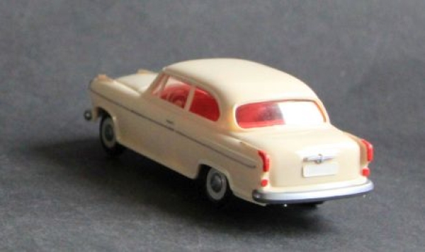 Novapax Borgward Isabella Sedan 1959 Plasticmodel (1159)